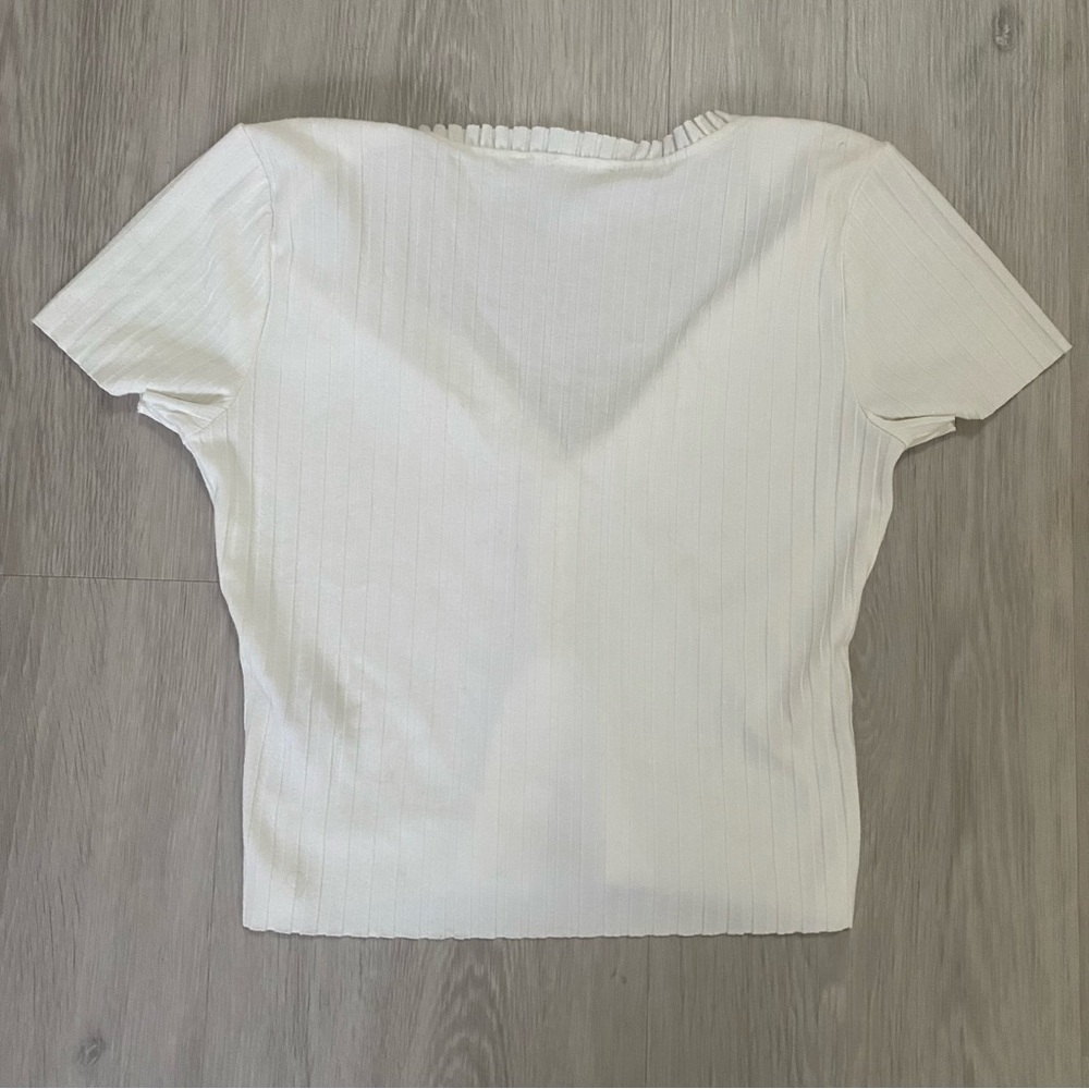 White Button Up Shrug Small Women Ruffle Ribbed - Picture 2 of 3